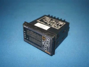 Autonics CT6Y-1P2T CT6Y1P2T Counter/Timer w/ Breakage - Picture 1 of 8