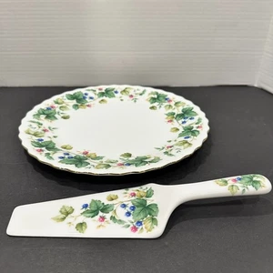 Piatto e servizio da torta in porcellana Andrea By Sadek fiori e bacche - Foto 1 di 8