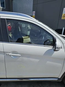 PEUGEOT 4008 05/2012-12/2017 RIGHT FRONT DOOR WINDOW - Picture 1 of 12