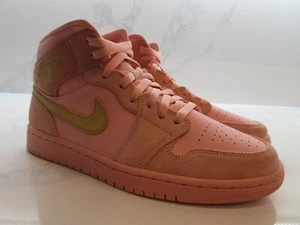 2018 Nike Air Jordan 1 Retro Mid OG Sample SZ 9 Coral Gold Suede 852542-600 - Picture 1 of 9