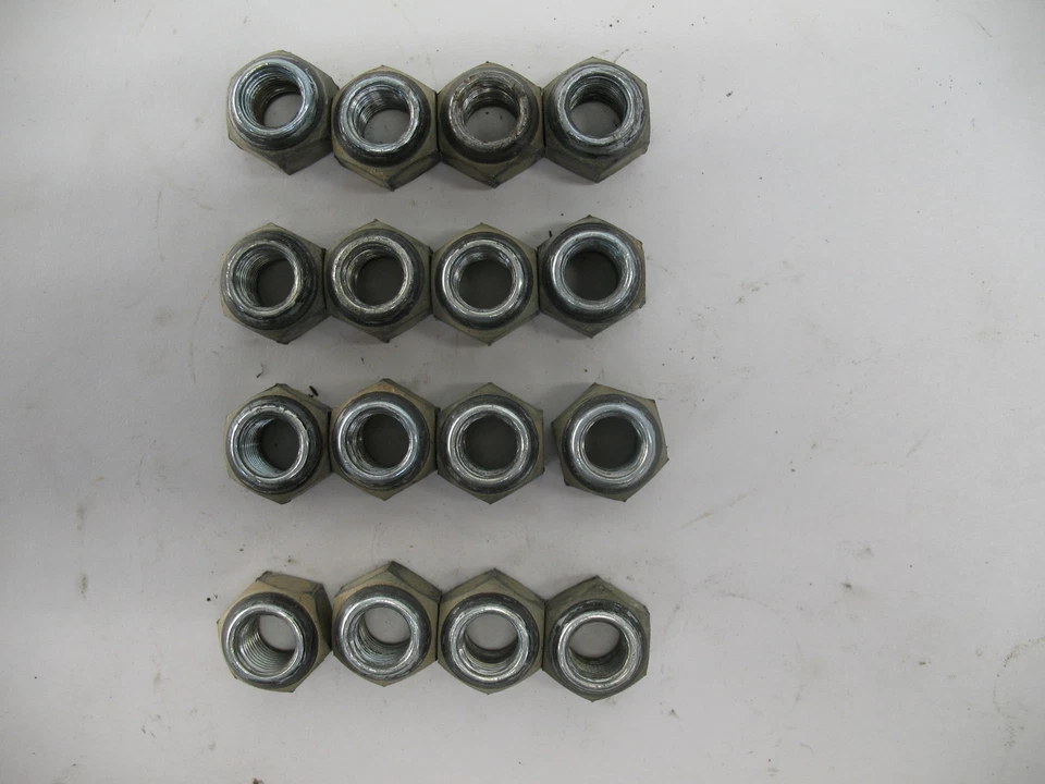 Yamaha Moto4 YFM250 1991 tuercas Foto 1 de 4