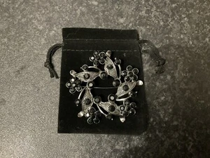 Preloved Black Crystal brooch Floral Dark Silver Tone Perfect Gift 6cm - Picture 1 of 4