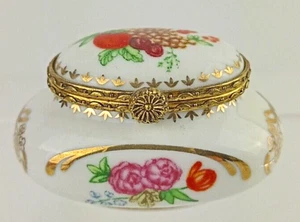 Del Prado Porcelain Hand Finished Floral Fruit Pill Box Numbered e.p.10 - Imagen 1 de 4