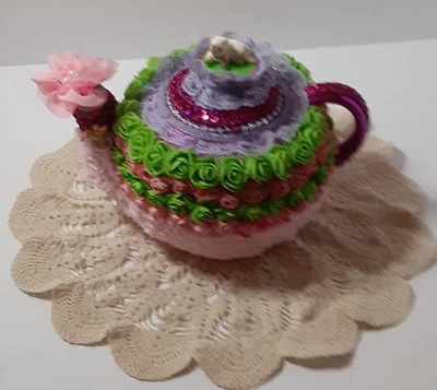 Centro de mesa tetera Kitty Blooms reciclado + regalo Foto 1 de 4