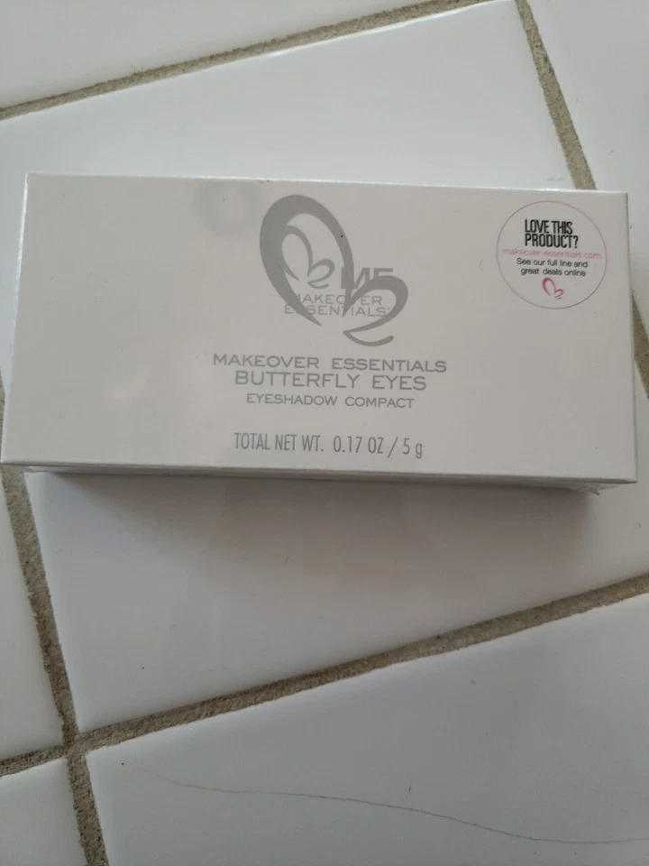 NEW Makeover Essentials BUTTERFLY EYES Eyeshadow Compact Makeup Palette - Image 1 of 4