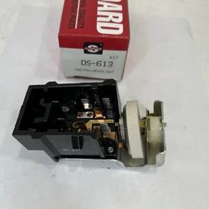 Headlight Switch Standard Motor Products DS-613 - Picture 1 of 5