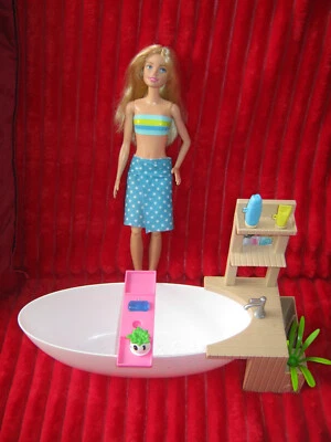 POUPEE BARBIE 2019 AVEC BAIGNOIRE OCCASION - Photo 1/3