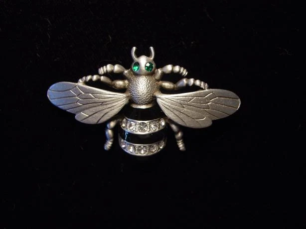Joyería "JJ" Jonette Mate Plata Peltre 'HERMOSA ABEJA' con Prendedor de Piedras  Foto 1 de 1