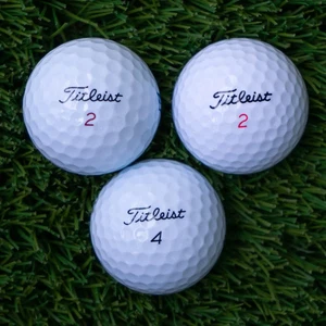 Titleist Golf Balls (Grade A&B) - Picture 1 of 1