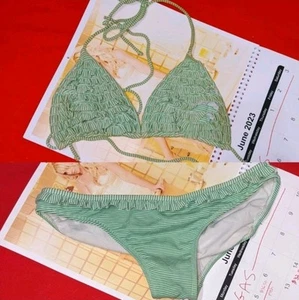 Costume da bagno bikini Y2K Xhilaration verde bianco a righe con volant top e slip - Foto 1 di 8