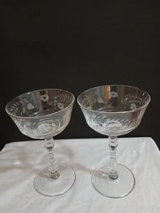 Set of Two Vintage Libbey Floral Etched Champagne Tall Sherbet Glasses 6" - Picture 1 of 11
