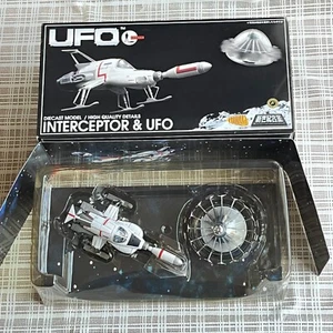 Interceptor UFO SHADO + Producto UFO Empresa Diecast Aoshima En Stock - Imagen 1 de 18