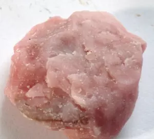 SCHÖNES NATUR ROSA OPAL STÜCK - App. 3.9 x 3.4 x 1.3 cm 28.94 gms #3 - Bild 1 von 4