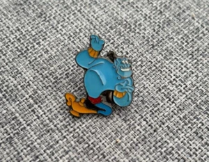 DISNEY ALADDIN GENIE BADGE WITH LAMP BADGE - Picture 1 of 2