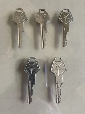 Lot Of 5 Vintage Chrysler Keys USED Dodge Tradesman B100 Van - image 1 of 2