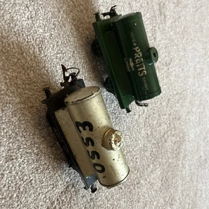 Hornby O Gauge Fuel Tanker Wagons x 2 - Pratts & Esso - Picture 1 of 7