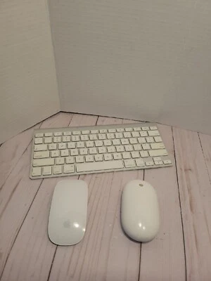 Apple  Keyboard and  Mouse Wireless Kit  A1255 / A1197 / A1296 Silver White Used - Image 1 of 4