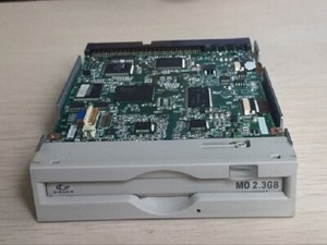 Fujitsu MCJ3230SS Internal 2.3GB SCSI 3.5" Optical Drive