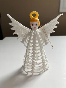 Pequeño ángel de Navidad de ganchillo hecho a mano de 5,5" con adorno facial * blanco almidonado - Imagen 1 de 6