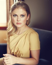 Rose Mciver 8x10 photo 068