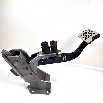 Brake Pedal FX35 03-08 G35 03-07 Infiniti A/T Automatic Lever Bracket OEM - Image 1 of 4