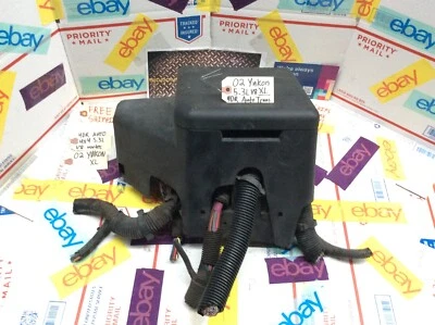 2000 2001 2002 GMC YUKON XL 5.3 Auto * FUSE BOX ASM. * UNDER-HOOD * + WIRE HARNE - Image 1 of 4