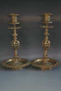 ANTIQUE 19th CENTURY ORNATE CANDLESTICKS - Foto 1 di 5