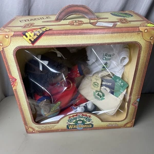 Vintage Cabbage Patch Bambini Viaggiatore del Mondo Cina Bambola 1985 Passaporto RARO! - Foto 1 di 16