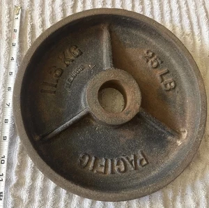 (1) Single Vintage Iron Pacific 25 lb Hantelscheibe Olympic 2" 11,3 kg Mexico? - Bild 1 von 21