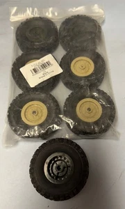 1:16 (7) Gummireifen LKW WWII WPL mit 4 gelben & 3 grünen Naben - Bild 1 von 1