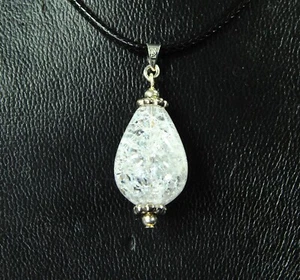 Anhänger/ Halskette aus dem Edelstein Bergkristall in Tropfenform mit Lederkette - Picture 1 of 2