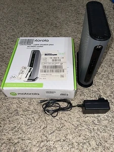 MOTOROLA MG7700 Cable Modem + AC1900 Dual Band WiFi Gigabit Router w/Power Boost - Picture 1 of 2