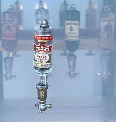 Wodka Flasche in Zinnoptik Tumdee Maßstab 1:12 Puppenhaus Miniatur Pub Bar S