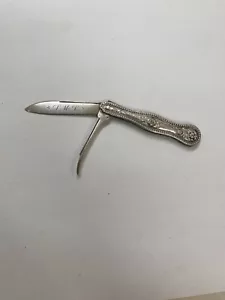 Antigua navaja de bolsillo victoriana plegable de plata de ley ¡GRABADA! Ver foto - Imagen 1 de 8
