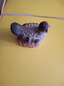 Chicken Statue 1x1x1 - Picture 1 of 1