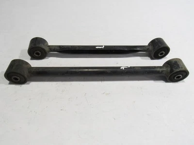 03-06 Juego de 2 brazos de control de suspensión trasera derecha Chevrolet SSR LS 2005;:O Foto 1 de 4