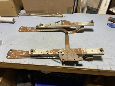 1967-1972 1973-1979 FORD TRUCK F100 F150 F250 F350 BANCOS TRILHOS MONTAGENS 67 - Imagem 1 de 4