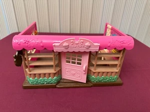 Lil Woodzeez Pink Bakery Shop Tickle Your Taste Buds Spielset OHNE Zubehör - Bild 1 von 8