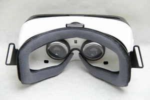 Samsung SM-R322NZWAXAR Gear VR Headset (SEALED)** - Picture 1 of 3