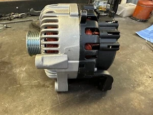 BMW X5 4.4L 2004-2006 ALTERNATOR - Picture 1 of 5