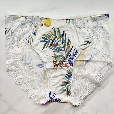 Soma Embraceable Enchanting Lace High-Leg Brief Panty Lemon Squeeze Size S - Image 1 of 4