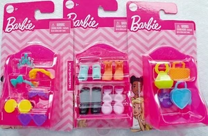 Paquete de 3 accesorios de moda para muñecas Barbie bolsos, zapatos, diademas con estante de tienda - Imagen 1 de 8