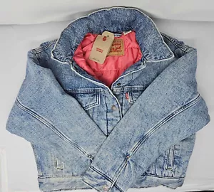 New Levi's Women's Sz S Light Blue Denim Padded Quilted Trucker Jacket NWT - Picture 1 of 2