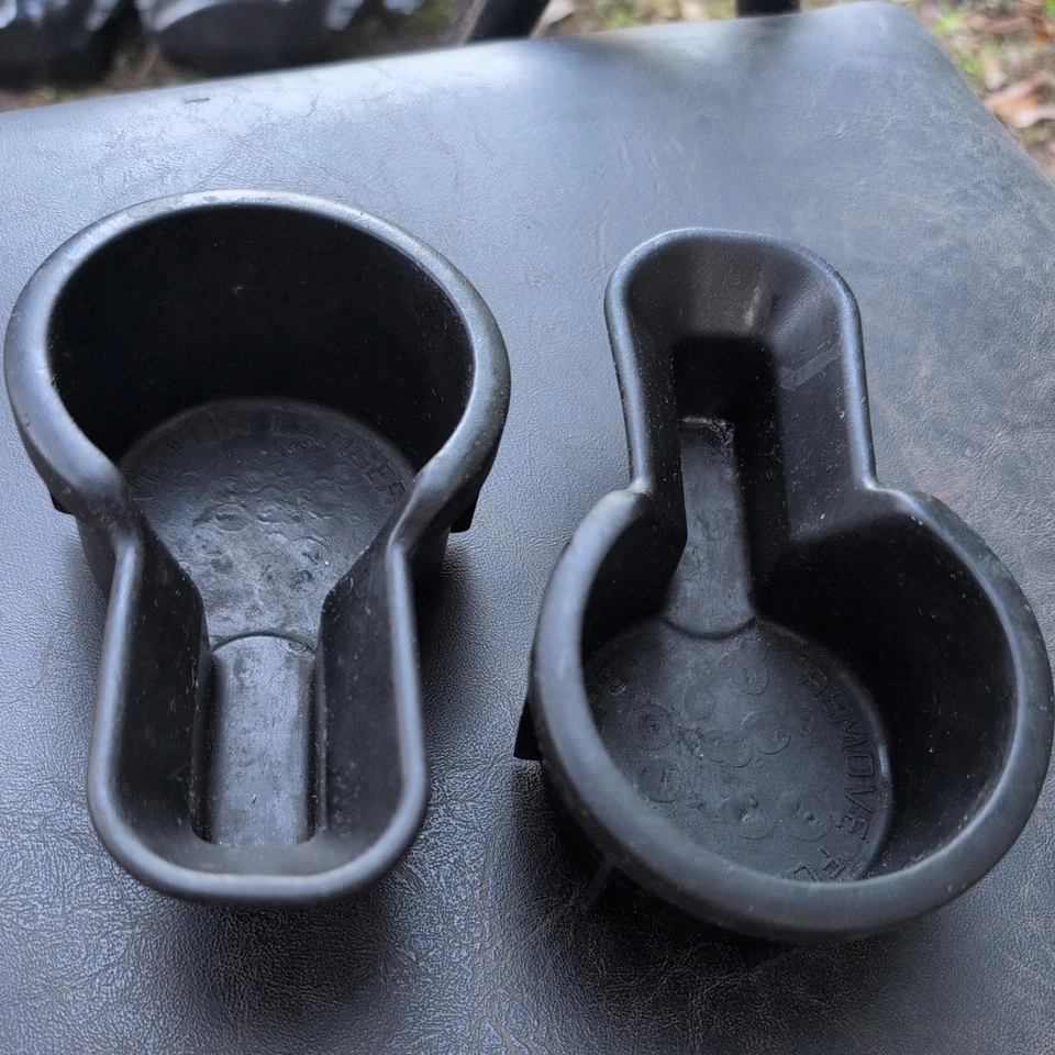 2000-2004 Nissan Xterra Oem Center Console Cup Drink Holder Inserts Both Holders - Image 1 of 3