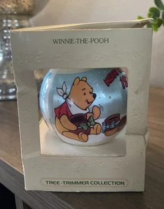 Vintage 1979 Hallmark Unbreakable Tree-Trimmer Satin Ornament "Winnie-the-Pooh" - Picture 1 of 6