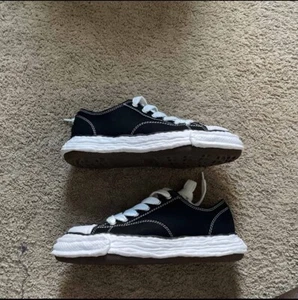 MAISON MIHARA YASUHIRO "PETERSON" OG SOLE CANVAS LOW-TOP SNEAKER (BLACK/WHITE) - Picture 1 of 10