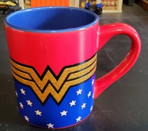 Mint Unique Wonder Woman WW DC Comics Coffee gold sparkles - Picture 1 of 4