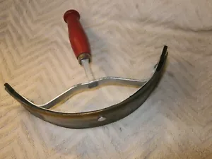 Pferdeschweißschaber Reitsport. Messing und Gummi mit Holzgriff. - Bild 1 von 3
