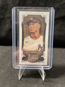 Topps Allen & Ginter Aaron Judge 2024 borde blanco mini #86 Yankees de Nueva York (722b) - Imagen 1 de 5