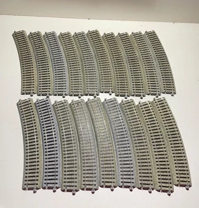 Kato Lot of 19 #2-210 HO Scale Unitrack R550-22.5" Radius Curves No Boxes (1) - Picture 1 of 10